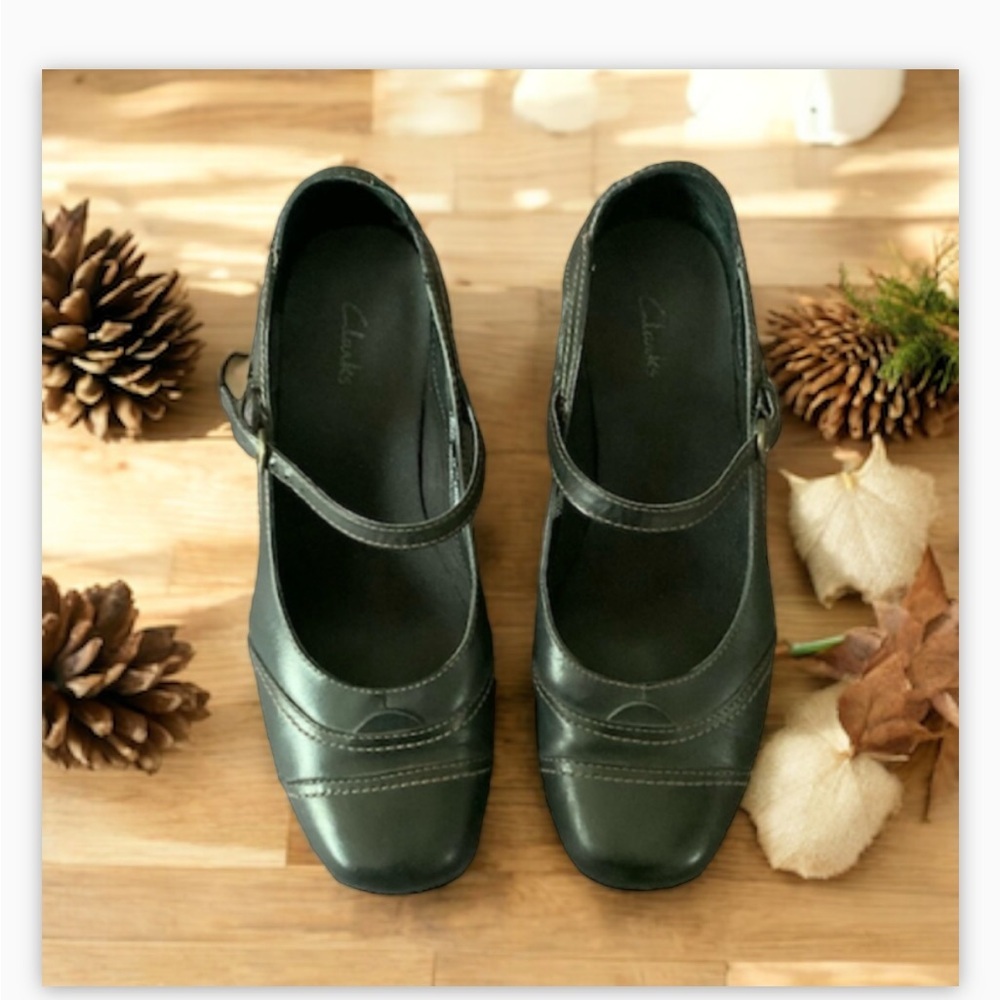 Gorgeous Clarks Genuine leather Black Chunky Wedge Heel Mary Jane Pump -… - Picture 3 of 14